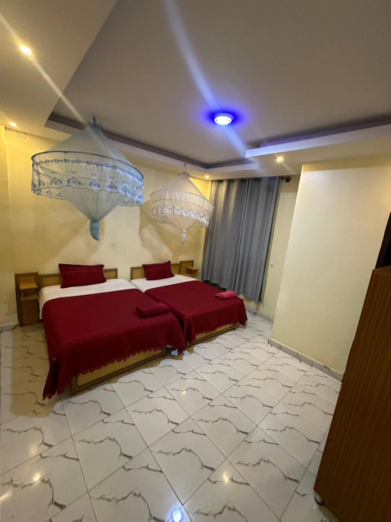 Anna Gold Hotel Kigali Bagian luar foto